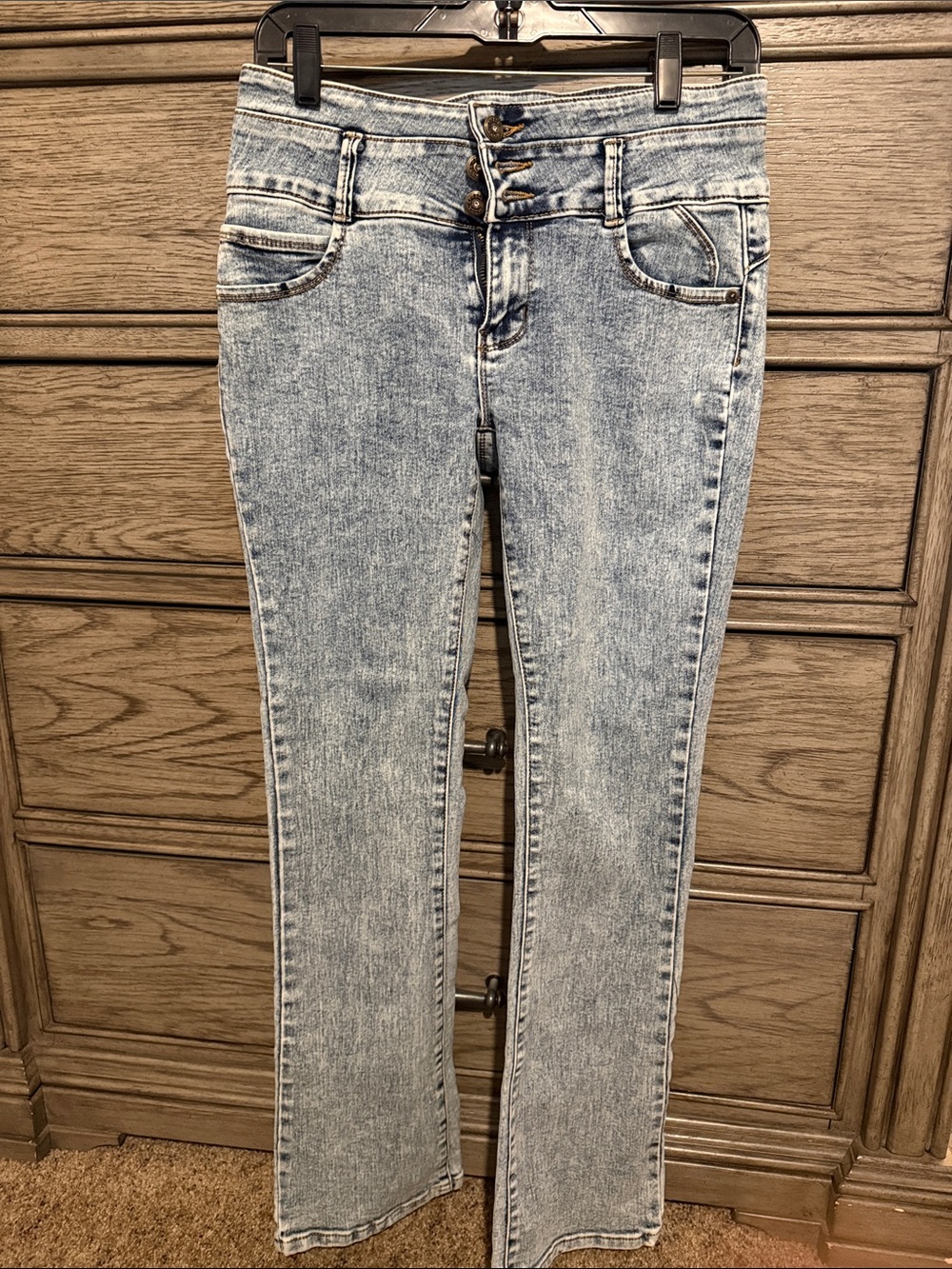 Triple-Button Light Wash Flare Jeans - Women